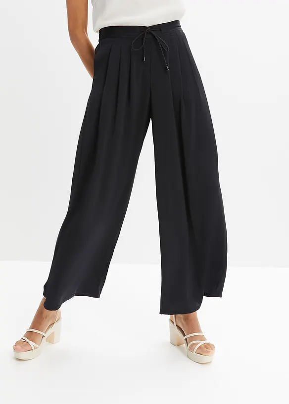 Culotte aus fließendem Satin in schwarz von vorne - bonprix Culotte aus fließendem Satin in schwarz von vorne - bonprix