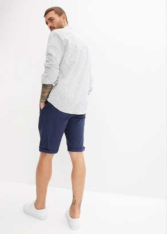 Regular Fit Bermuda aus luftigem Leinen-Mix in blau von hinten - bonprix