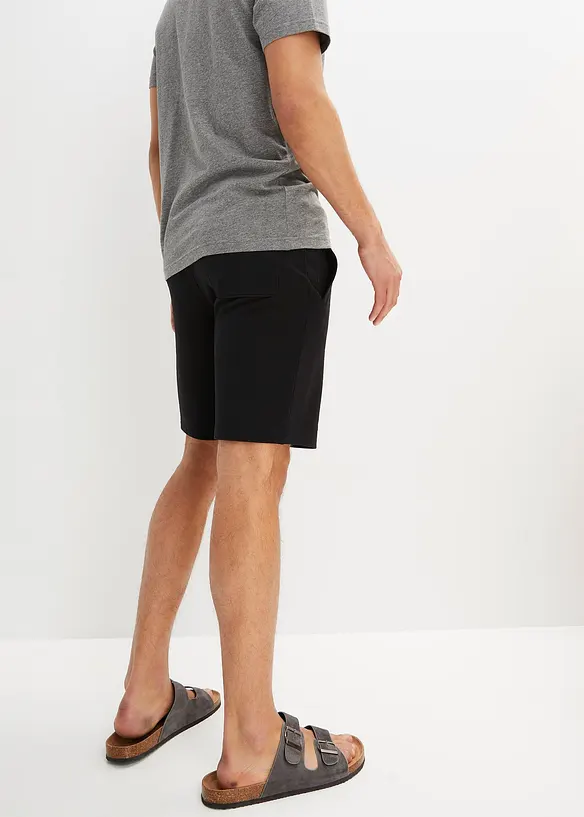 Sweat-Bermuda in Regular Fit in schwarz von hinten - bonprix