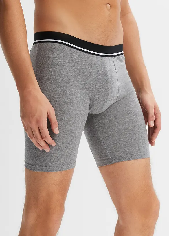 Lange Boxershorts eng mit Baumwolle (3er Pack) in grau von vorne - bonprix