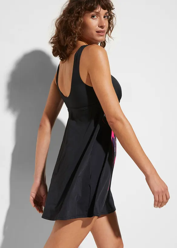 Badekleid in schwarz von hinten (Totalaufnahme) - bonprix