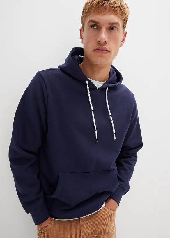 Hoodie in Regular Fit in blau von vorne (im Anschnitt) - bonprix