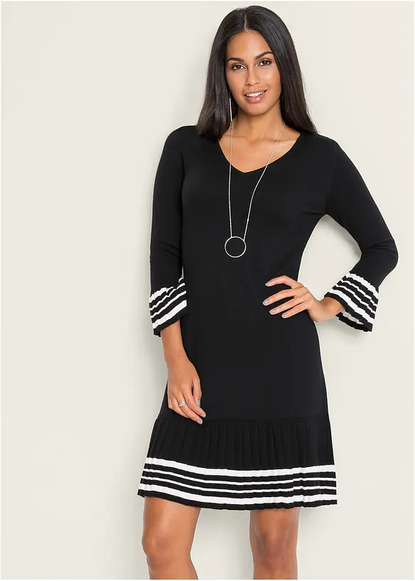 Strickkleid aus weichem Viskose-Mix in schwarz von vorne (Totalaufnahme) - bonprix