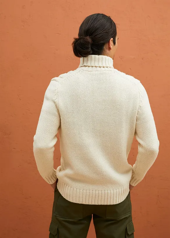 Rollkragenpullover mit Zopfmuster in beige von hinten (im Anschnitt) - bonprix