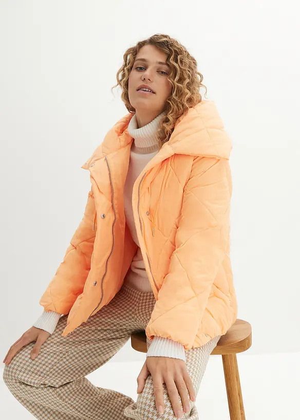 Steppjacke mit Kapuze in orange von vorne (im Anschnitt) - bonprix