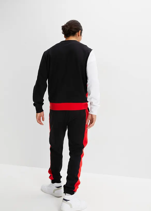 Jogginganzug (2-tlg. Set) in schwarz von hinten (Totalaufnahme) - bonprix