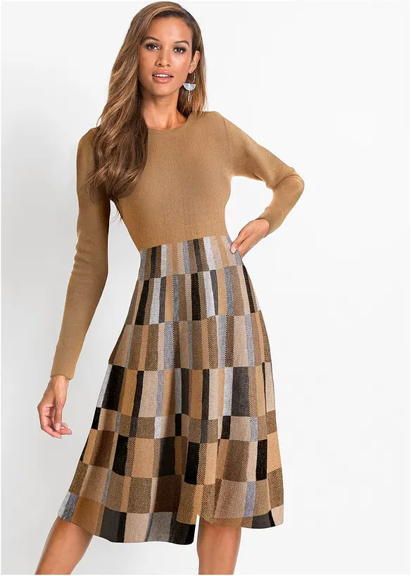 Ausgestelltes Jacquard-Strickkleid in braun von vorne (Totalaufnahme) - bonprix