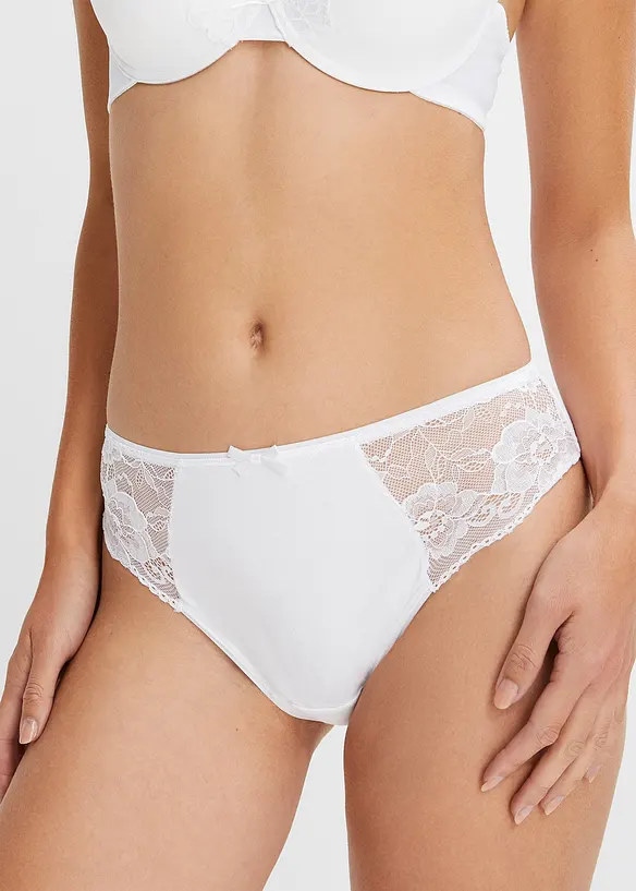 Slip mit weicher Baumwolle und Spitze (4er Pack) in weiß von vorne - bonprix