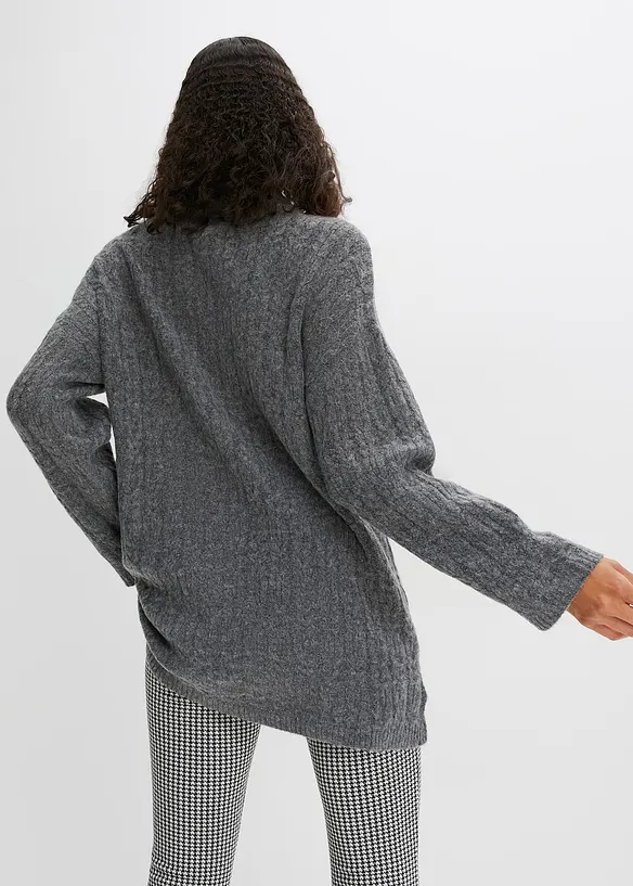 Longpullover mit Zopfmuster in grau von hinten (im Anschnitt) - bonprix
