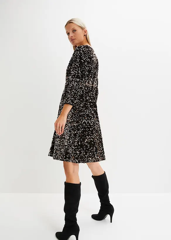 Paillettenkleid in schwarz von hinten (Totalaufnahme) - bonprix