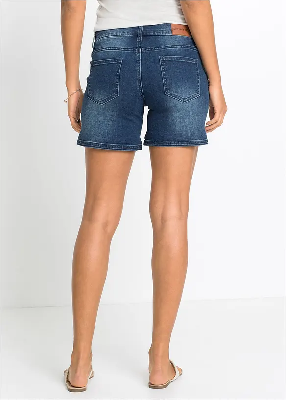 Jeans-Shorts Mid Waist, Stickerei in blau von hinten - bonprix