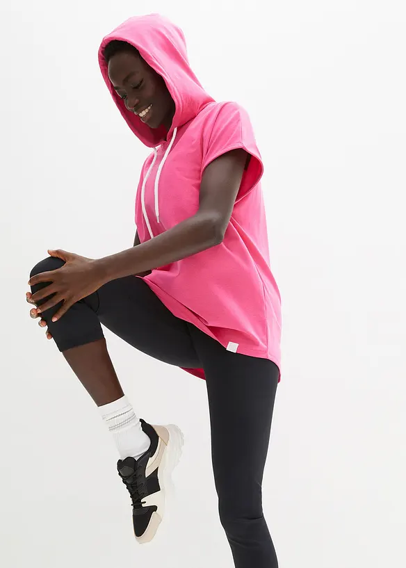 Oversize Hoodie in pink von vorne (im Anschnitt) - bonprix