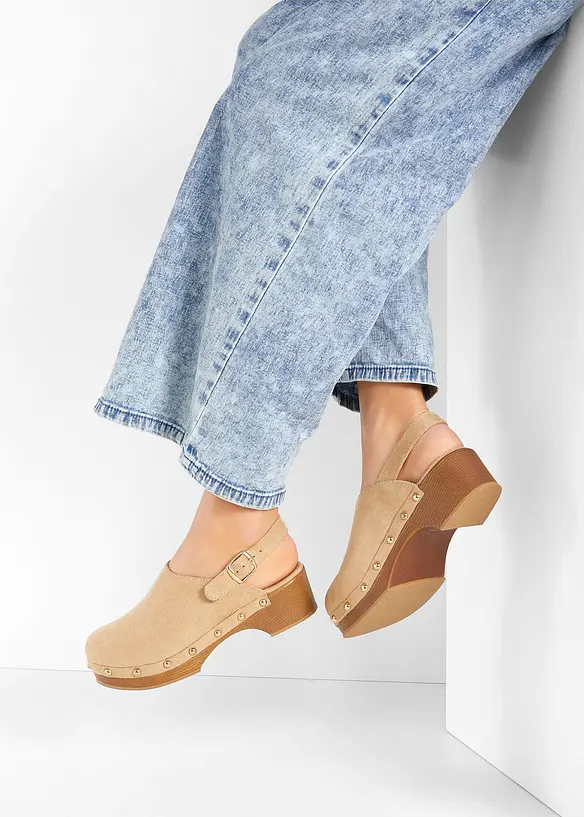 Pantoletten mit Riemchen in beige - bonprix