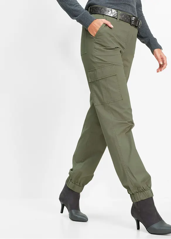 Cargohose aus Baumwoll-Mix in grün von vorne - bonprix