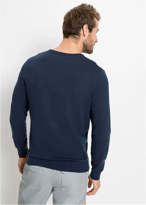 Feinstrickpullover aus weichem Baumwollmix in blau von hinten (im Anschnitt) - bonprix