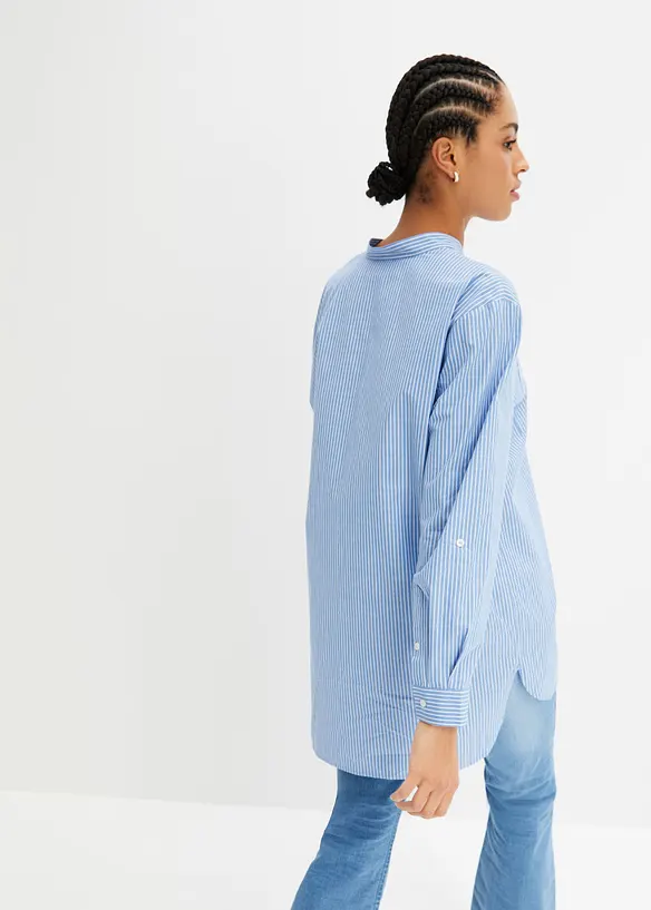 Longbluse mit Krempel-Ärmel aus reiner Baumwolle in blau von hinten (im Anschnitt) - bonprix