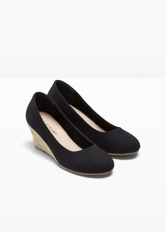 Keilpumps in Bastoptik in schwarz - bonprix
