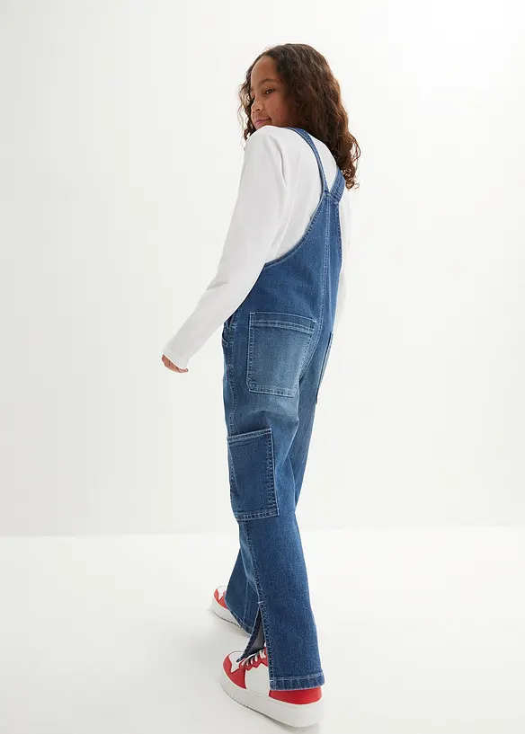 Jeans-Latzhose Mid Waist in blau von hinten - bonprix