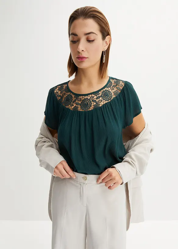 Blusenshirt aus fließender Viskose in grün von vorne (im Anschnitt) - bonprix