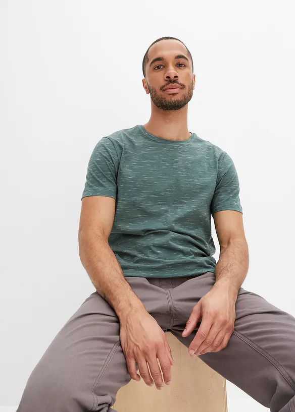 T-Shirt in Regular Fit in grün von vorne (im Anschnitt) - bonprix