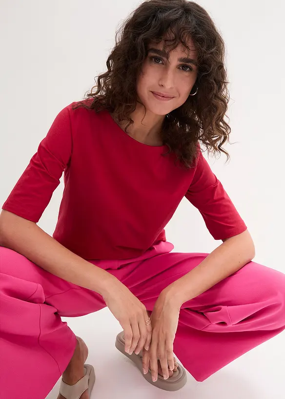 U-Boot-Ausschnitt-Shirt in rot von vorne (im Anschnitt) - bonprix