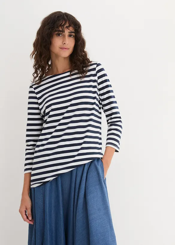 Shirt mit U-Boot-Ausschnitt in weiß von vorne (im Anschnitt) - bonprix