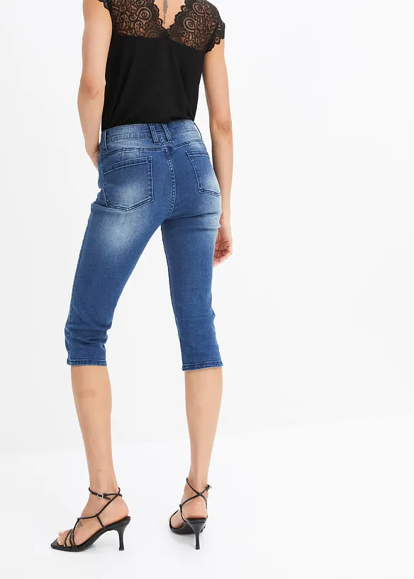 Capri Jeans Mid Waist, Schmetterlingsdruck in blau von hinten - bonprix