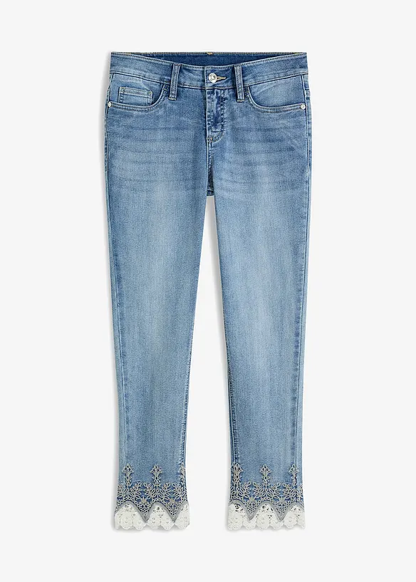 Skinny-Jeans mit Spitze, cropped in blau von vorne - bonprix