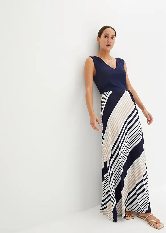 Maxikleid aus softem Viskose-Mix in blau von vorne (Totalaufnahme) - bonprix Maxikleid aus softem Viskose-Mix in blau von vorne (Totalaufnahme) - bonprix