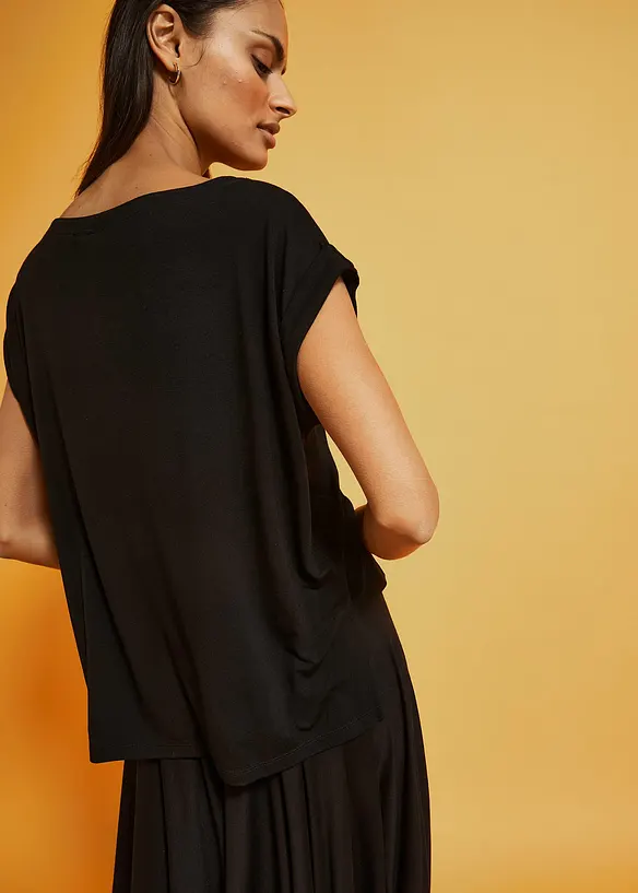 Oversize-Shirt aus fließender Viskose in schwarz von hinten (im Anschnitt) - bonprix