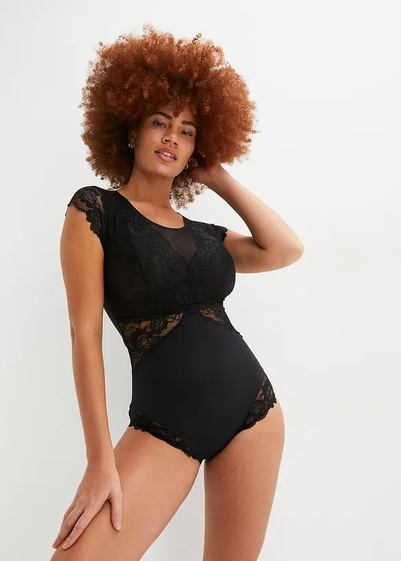 Body ohne Bügel mit zarter Spitze in schwarz von vorne (Totalaufnahme) - bonprix