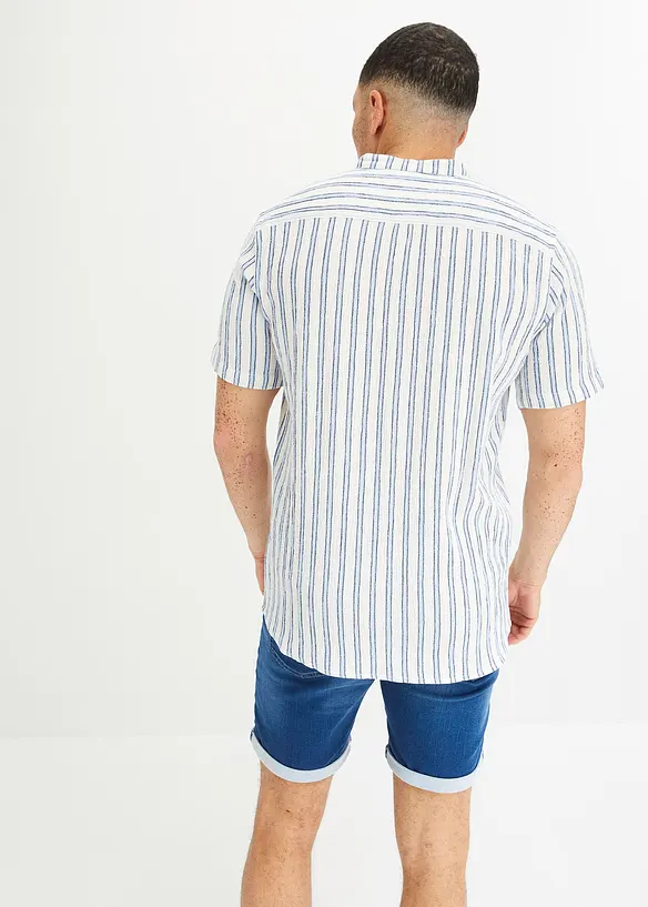 Kurzarmhemd aus Baumwolle in Regular Fit in weiß von hinten (im Anschnitt) - bonprix