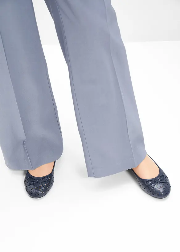 Ballerinas in bequemer Weite in blau - bonprix