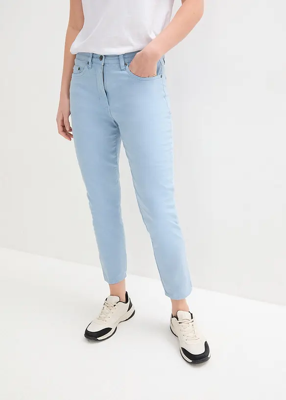 Verkürzte Twill-Hose im Used-Look aus Baumwoll-Mix in blau von vorne - bonprix
