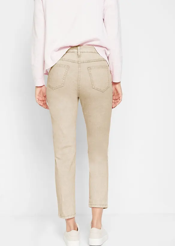 Verkürzte Twill-Hose im Used-Look aus Baumwoll-Mix in beige von hinten - bonprix