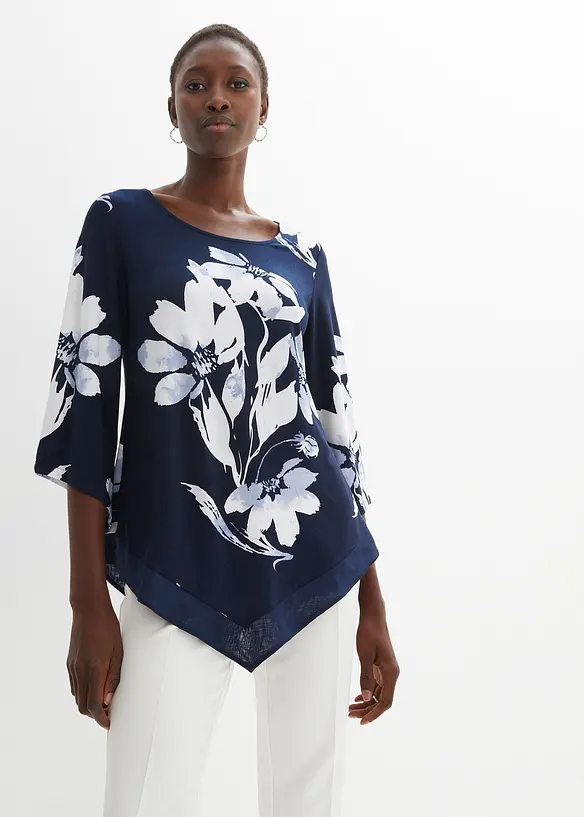 Shirt-Tunika mit floralem Muster in blau von vorne (im Anschnitt) - bonprix