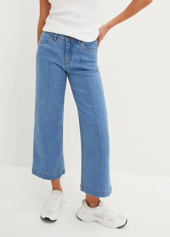 Wide-Leg-Jeans, Mid Waist, cropped in blau von vorne - bonprix