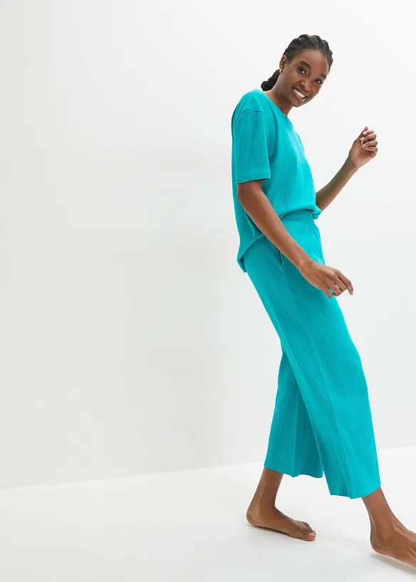 Loungewear Hausanzug aus Rippe mit Culotte in grün von vorne (Totalaufnahme) - bonprix