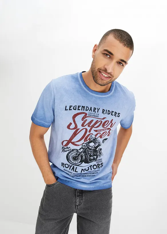 T-Shirt aus Bio-Baumwolle in gewaschener Optik in blau von vorne (im Anschnitt) - bonprix