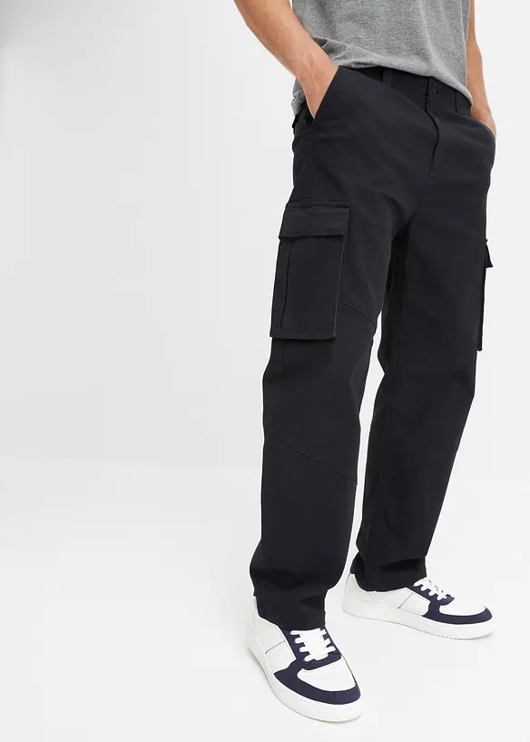 Loose Fit Cargohose aus robustem Baumwollstretch, Straight in schwarz von vorne - bonprix