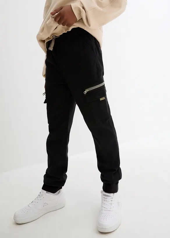 Regular Fit Cargo-Schlupfhose aus elastischen Baumwoll-Mix, Straight in schwarz von vorne - bonprix