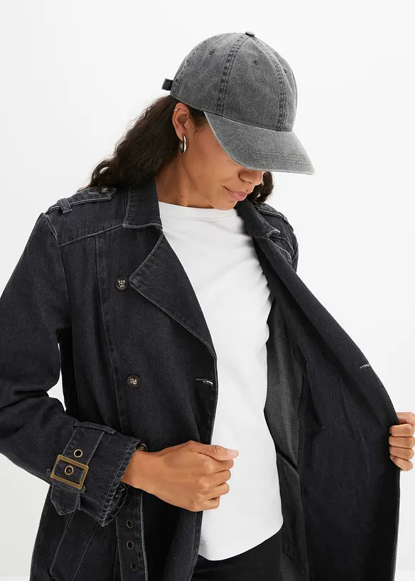 Cap aus 100% Baumwolle in schwarz von vorne (im Anschnitt) - bonprix