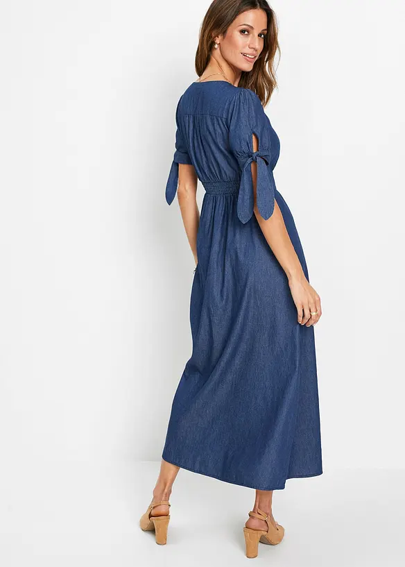 Langes Jeanskleid in blau von hinten (Totalaufnahme) - bonprix