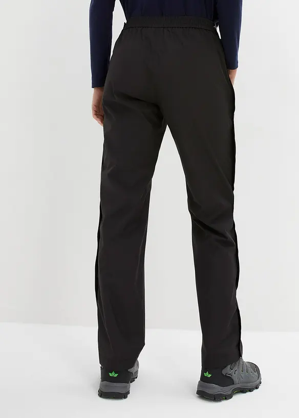 Ultraleichte Schlupf-Regenhose mit seitlichem Reißverschluss, wasserdicht in schwarz von hinten - bonprix Ultraleichte Schlupf-Regenhose mit seitlichem Reißverschluss, wasserdicht in schwarz von hinten - bonprix