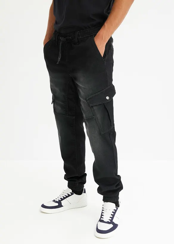 Regular-Fit Jeans-Jogger mit Dehnbund, Straight in schwarz von vorne - bonprix