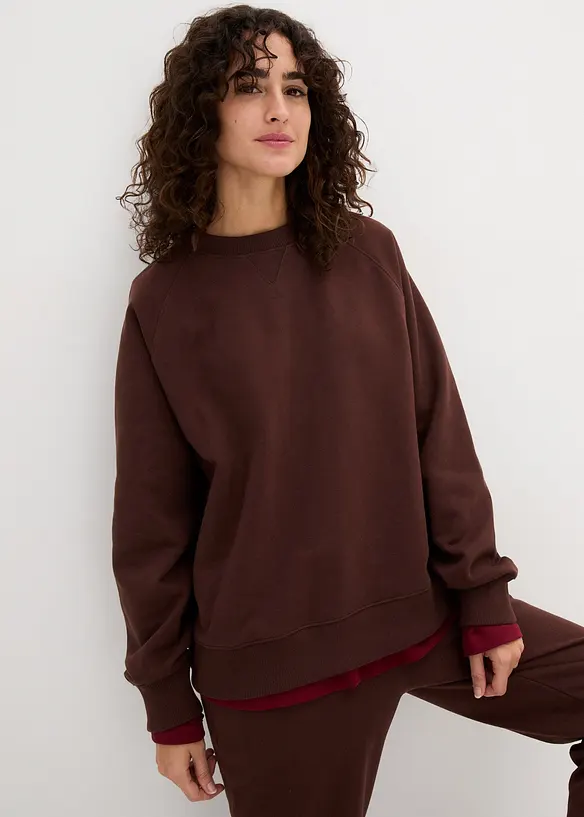 Oversize-Sweatshirt aus reiner schwerer Bio-Baumwolle in braun von vorne (im Anschnitt) - bonprix