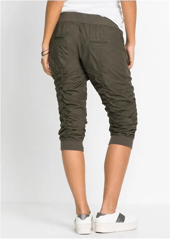 Bequeme Capri-Hose in grün von hinten - bonprix