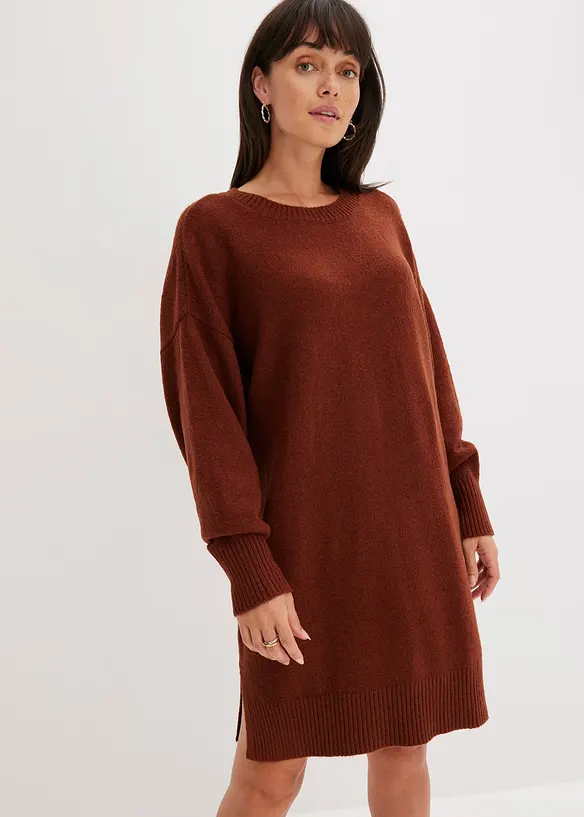 Oversize-Strickkleid in braun von vorne (Totalaufnahme) - bonprix