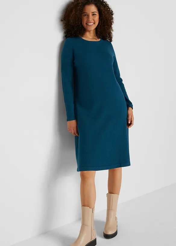 Strickkleid mit recycelter Baumwolle in grün von vorne (Totalaufnahme) - bonprix