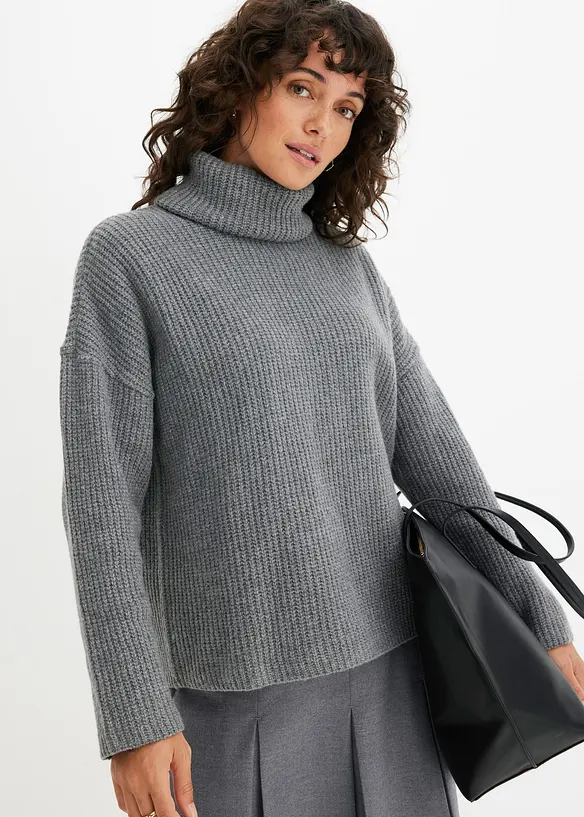Gerippter Rollkragenpullover in grau von vorne (im Anschnitt) - bonprix